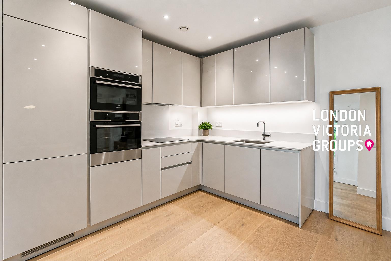1 bed property in Camden Courtyards, 80 St. Pancras Way, London